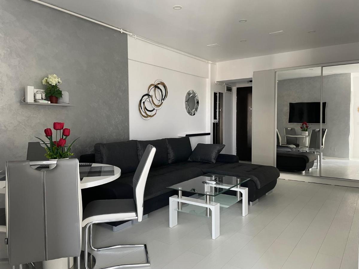 Luxury Westpark 2-Room Apartment Lakeview W5 Букурещ Екстериор снимка