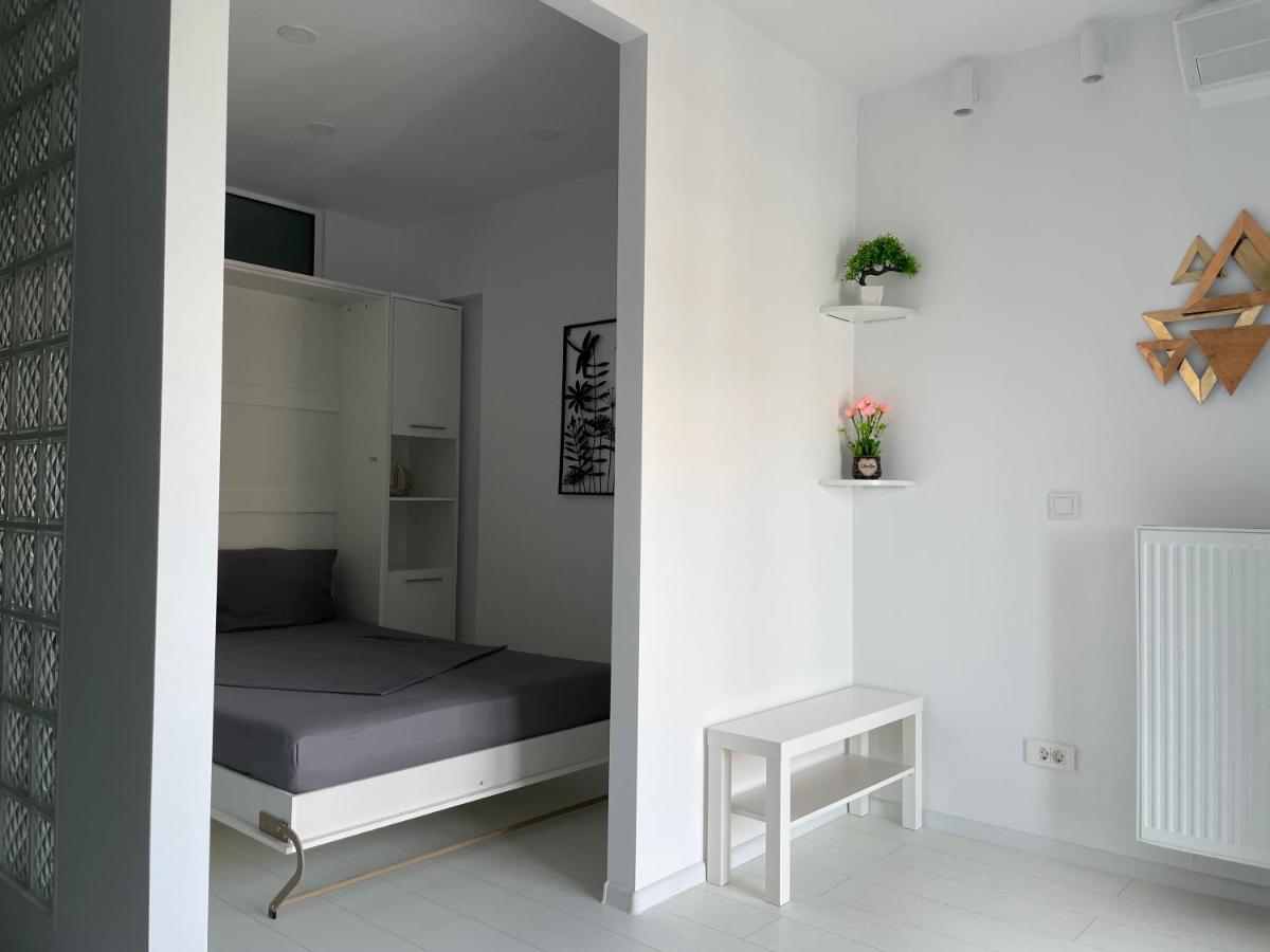 Luxury Westpark 2-Room Apartment Lakeview W5 Букурещ Екстериор снимка