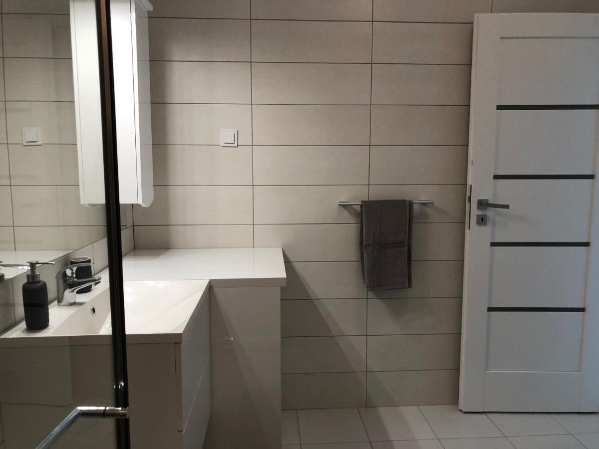 Luxury Westpark 2-Room Apartment Lakeview W5 Букурещ Екстериор снимка