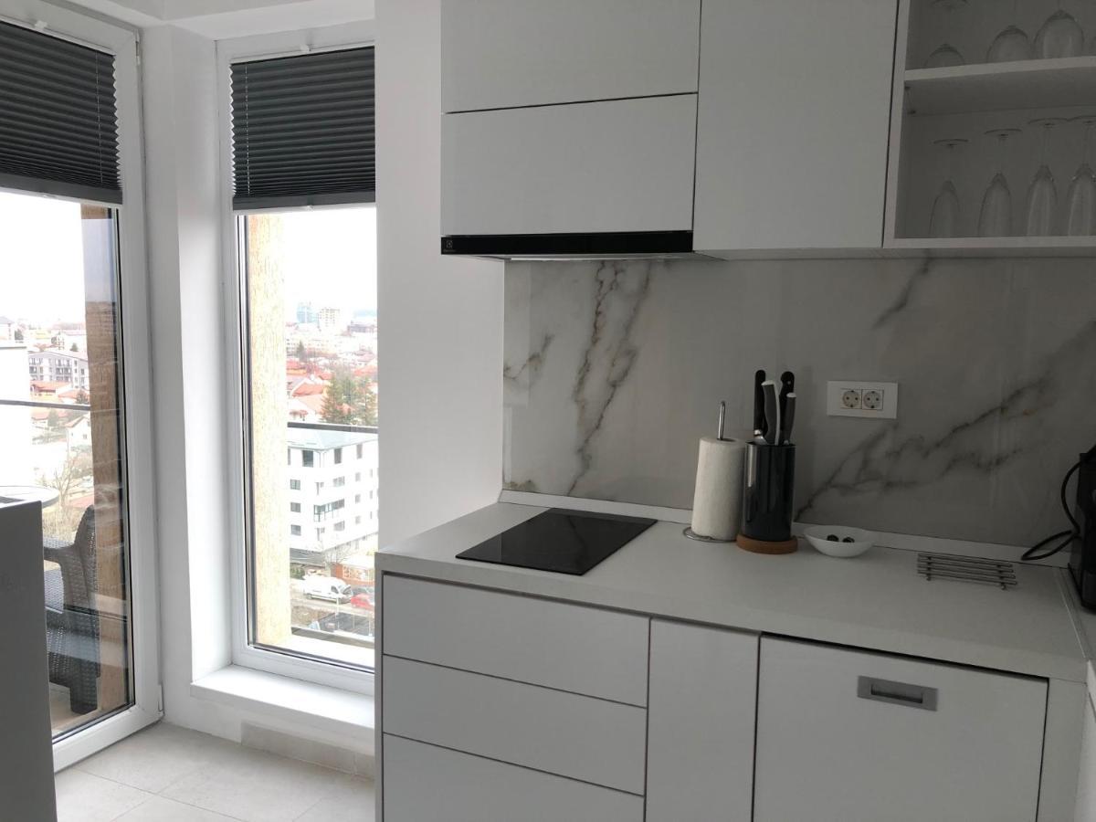 Luxury Westpark 2-Room Apartment Lakeview W5 Букурещ Екстериор снимка